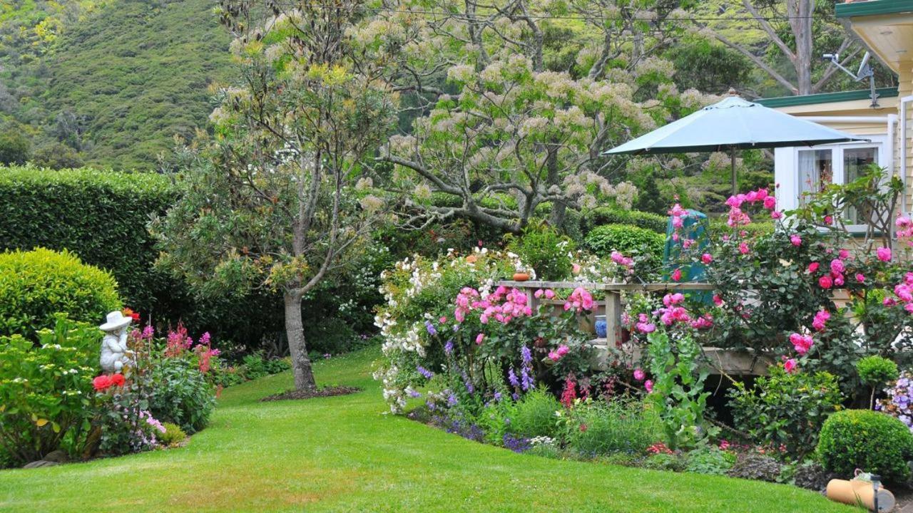 Rose Cottage Tryphena Esterno foto